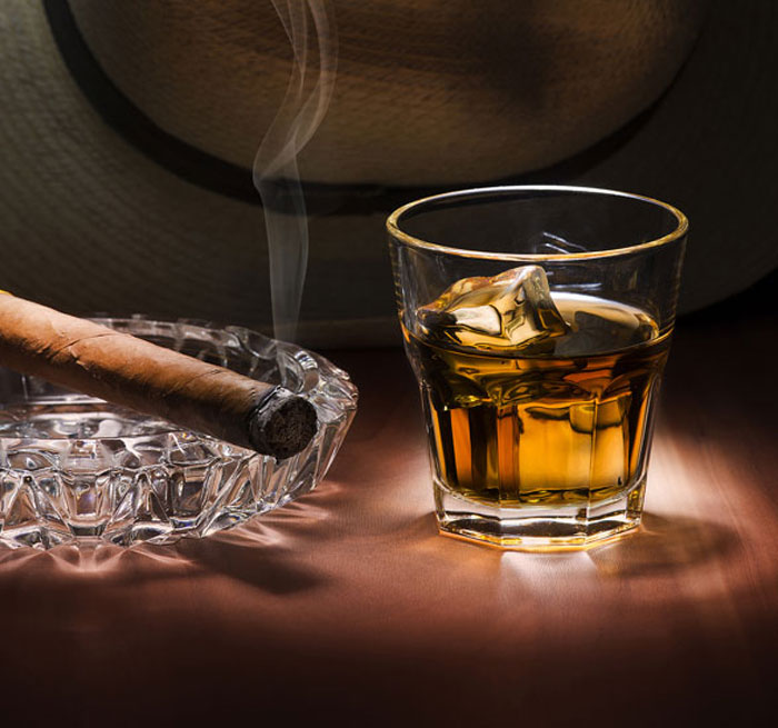 BAVARO Tobacco & Rum